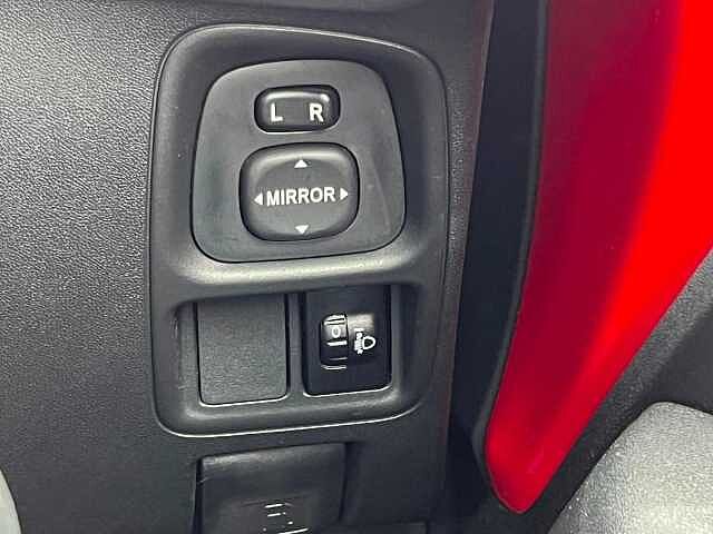 Toyota AYGO 1.0 VVT-i x-play Euro 6 5dr