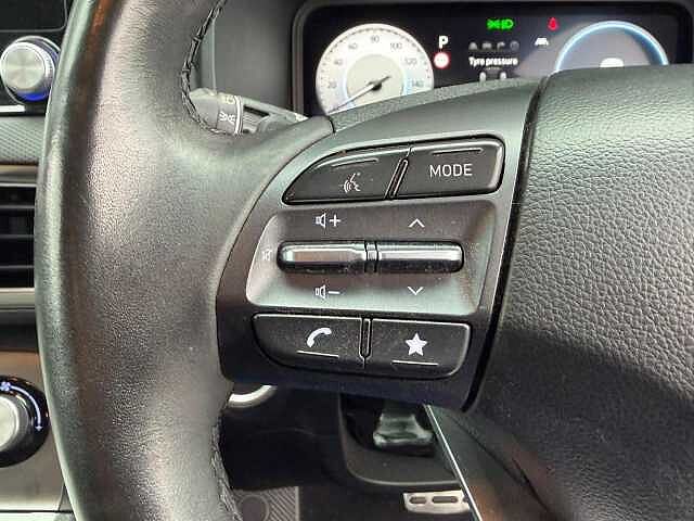 Hyundai KONA 64kWh Premium Auto 5dr (10.5kW Charger)