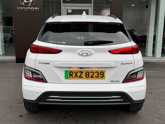 Hyundai KONA 64kWh Premium Auto 5dr (10.5kW Charger)