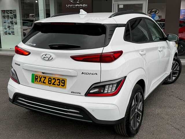 Hyundai KONA 64kWh Premium Auto 5dr (10.5kW Charger)