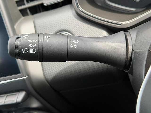 Renault Clio 1.0 TCe Evolution Euro 6 (s/s) 5dr