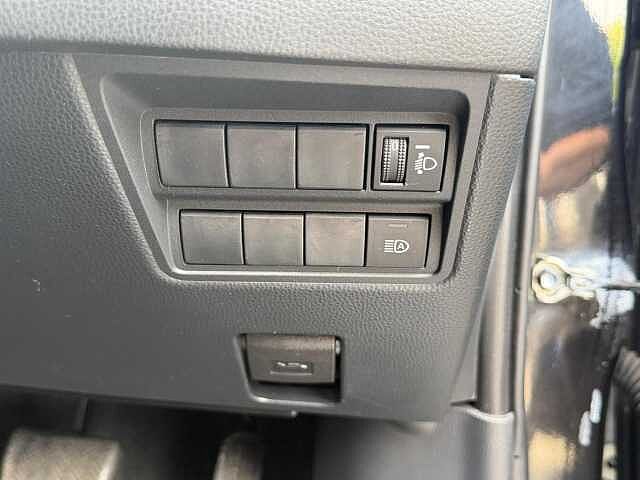 Toyota Yaris 1.5 VVT-h Design E-CVT Euro 6 (s/s) 5dr