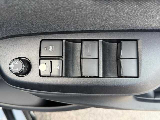 Toyota Yaris 1.5 VVT-h Design E-CVT Euro 6 (s/s) 5dr