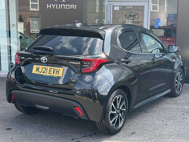 Toyota Yaris 1.5 VVT-h Design E-CVT Euro 6 (s/s) 5dr