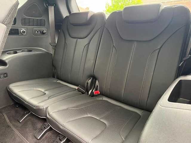 Hyundai Santa Fe 2.2 CRDi Premium SUV 5dr Diesel Auto 4WD Euro 6 (s/s) 7 Seat (200 ps)