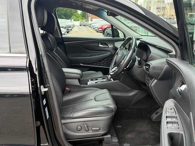 Hyundai Santa Fe 2.2 CRDi Premium SUV 5dr Diesel Auto 4WD Euro 6 (s/s) 7 Seat (200 ps)