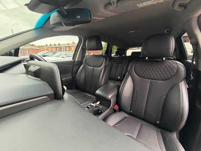 Hyundai Santa Fe 2.2 CRDi Premium SUV 5dr Diesel Auto 4WD Euro 6 (s/s) 7 Seat (200 ps)