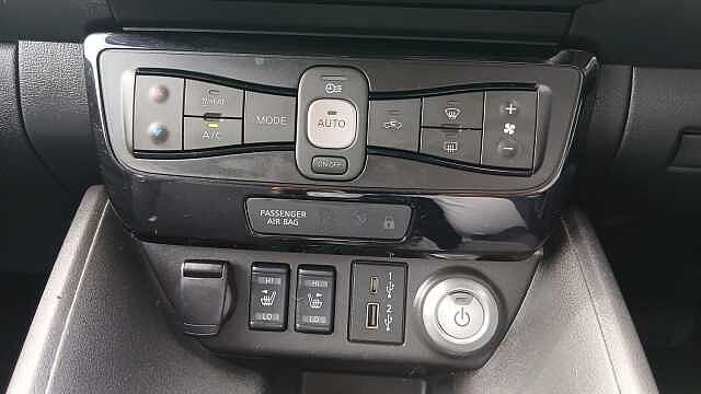 Nissan Leaf 40kWh 10 Auto 5dr