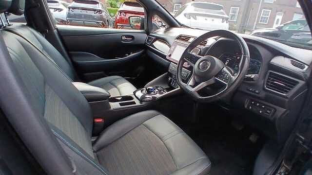 Nissan Leaf 40kWh 10 Auto 5dr