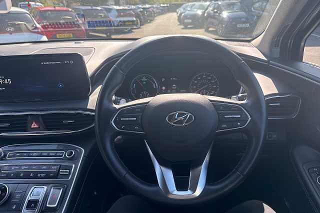 Hyundai SANTA FE 1.6 TGDi Hybrid Premium 5dr 4WD Auto Black