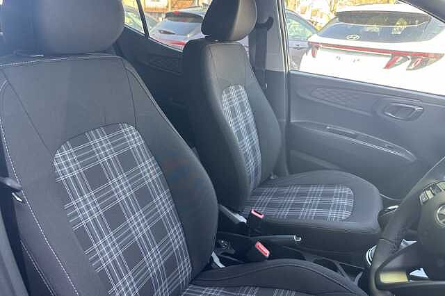Hyundai i10 1.2 [79] Premium 5dr Auto [Nav]
