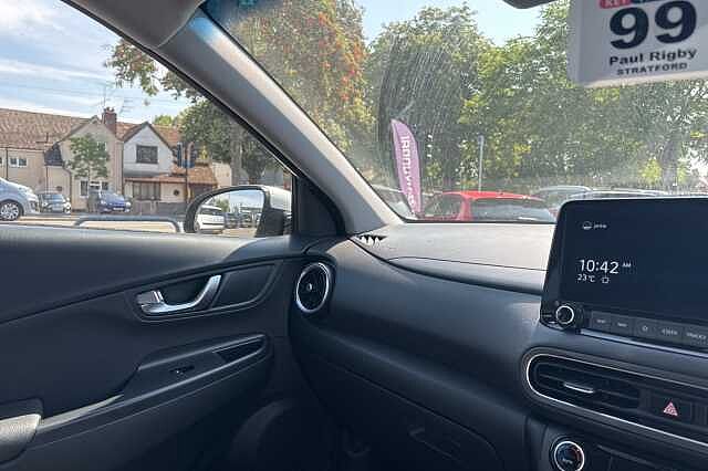 Hyundai KONA 1.6 GDi Hybrid Ultimate 5dr DCT