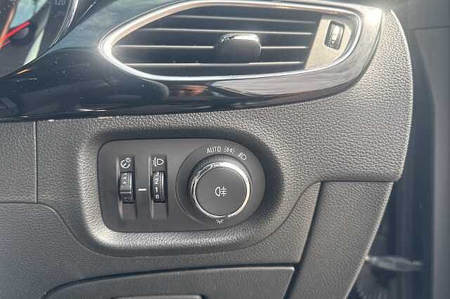 Vauxhall Astra 1.4T 16V 150 SRi Vx-line Nav 5dr