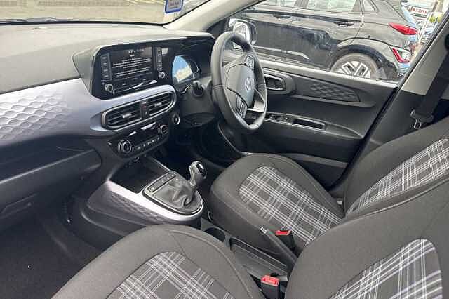 Hyundai i10 1.2 [79] Premium 5dr Auto [Nav] **PRE REG**