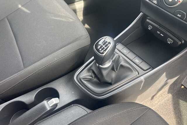 Hyundai i20 1.0T GDi Advance 5dr