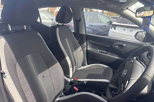 Hyundai i10 1.0 [63] Advance 5dr Auto [Nav]