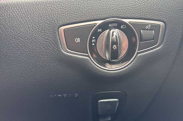 Mercedes-Benz Cls 400d 4Matic AMG Line Premium + 4dr 9G-Tronic