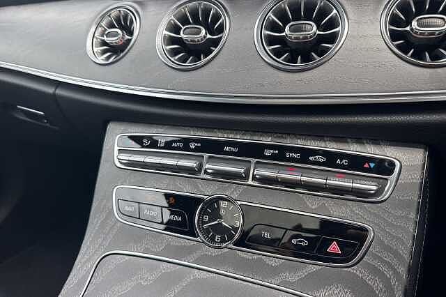Mercedes-Benz Cls 400d 4Matic AMG Line Premium + 4dr 9G-Tronic