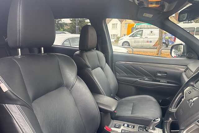 Mitsubishi Outlander 2.4 PHEV Dynamic 5dr Auto