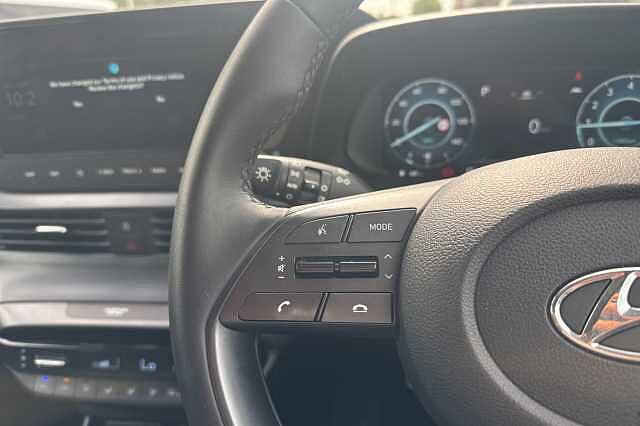 Hyundai BAYON 1.0 TGDi 48V MHEV Premium 5dr DCT Red