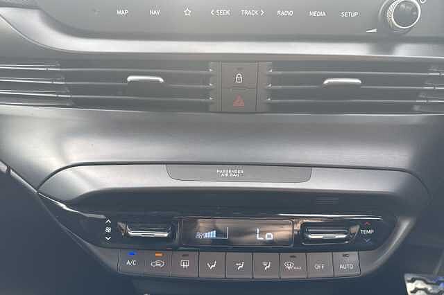 Hyundai BAYON 1.0 TGDi 48V MHEV Premium 5dr DCT Red
