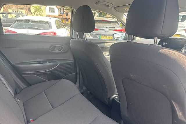 Hyundai i20 1.0T GDi Advance 5dr