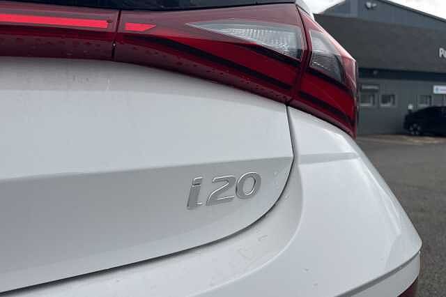 Hyundai I20 1.0T GDi 90 Black Line 5dr DCT White