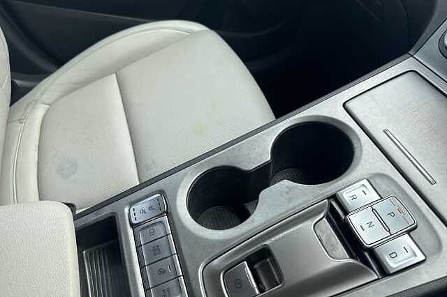 Hyundai KONA 150kW Ultimate 64kWh 5dr Auto White