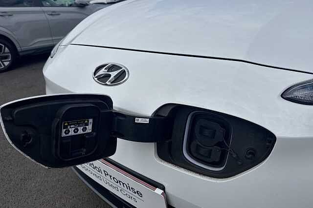 Hyundai KONA 150kW Ultimate 64kWh 5dr Auto White