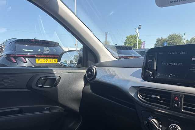 Hyundai i10 1.2 MPi Premium 5dr
