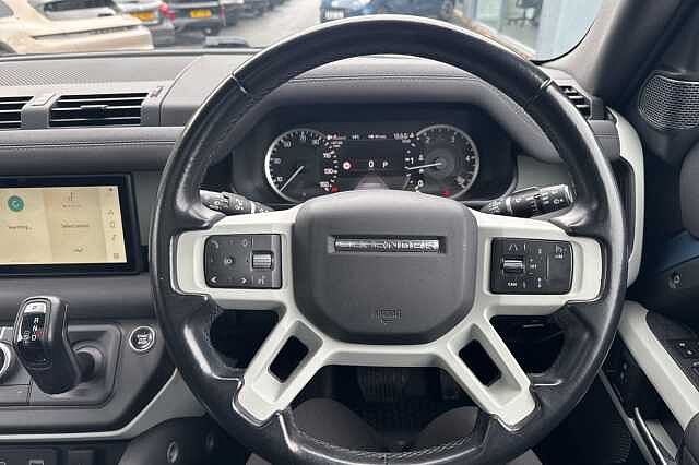 Land Rover Defender 3.0 D250 SE 110 5dr Auto