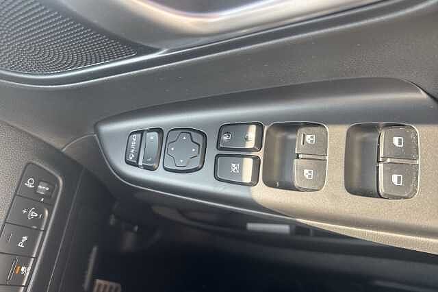 Hyundai KONA 150kW Premium 64kWh 5dr Auto