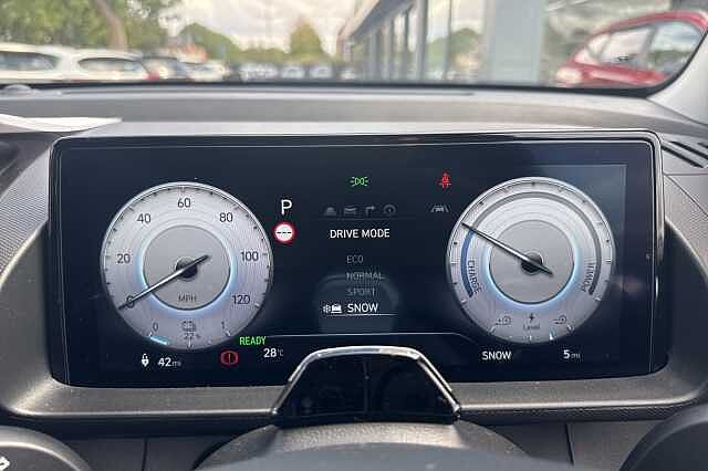 Hyundai INSTER 85kW 02 49kWh 5dr Auto White