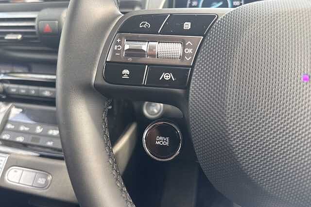 Hyundai INSTER 85kW 02 49kWh 5dr Auto White