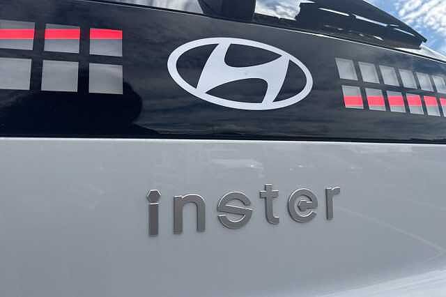 Hyundai INSTER 85kW 02 49kWh 5dr Auto White