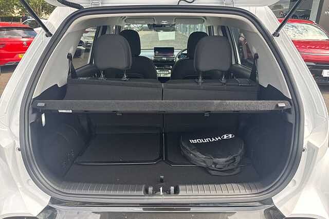 Hyundai INSTER 85kW 02 49kWh 5dr Auto White