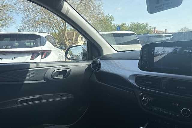 Hyundai i10 premium
