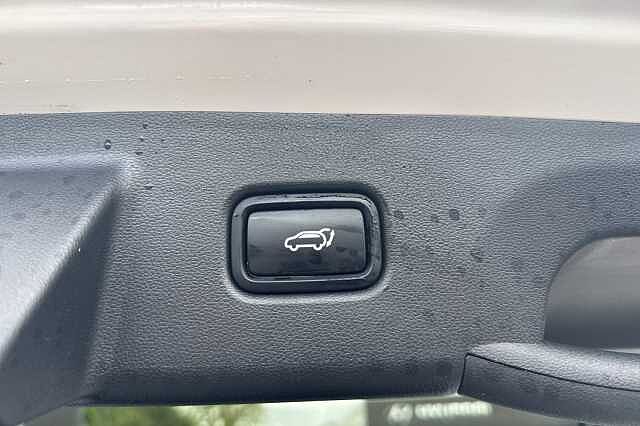 Hyundai TUCSON 1.6 TGDi Hybrid 230 Ultimate 5dr 2WD Auto White