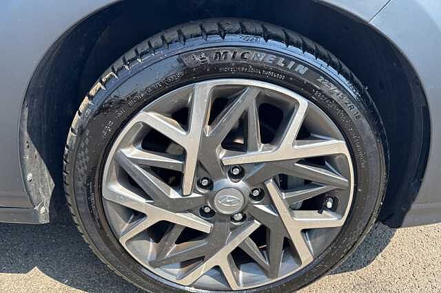 Hyundai KONA 1.6 GDi Hybrid Premium 5dr DCT Blue