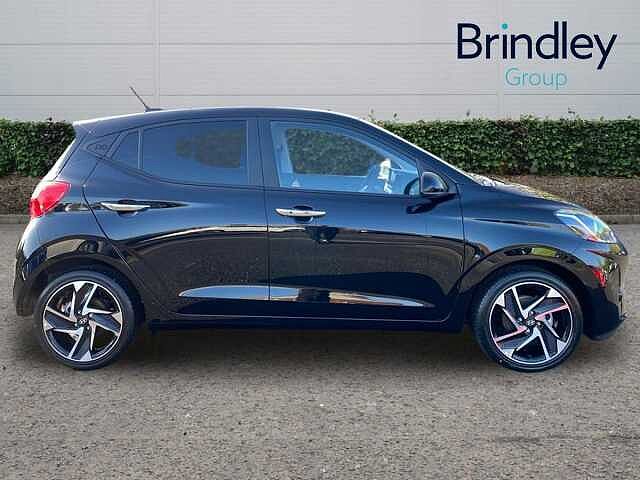 Hyundai i10 1.2 Premium Hatchback 5dr Petrol Manual Euro 6 (s/s) (79 ps)