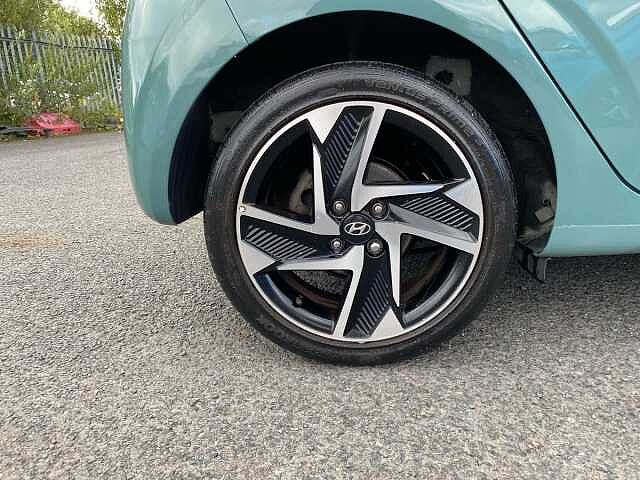 Hyundai i10 1.0 Premium Hatchback 5dr Petrol Auto Euro 6 (s/s) (67 ps)