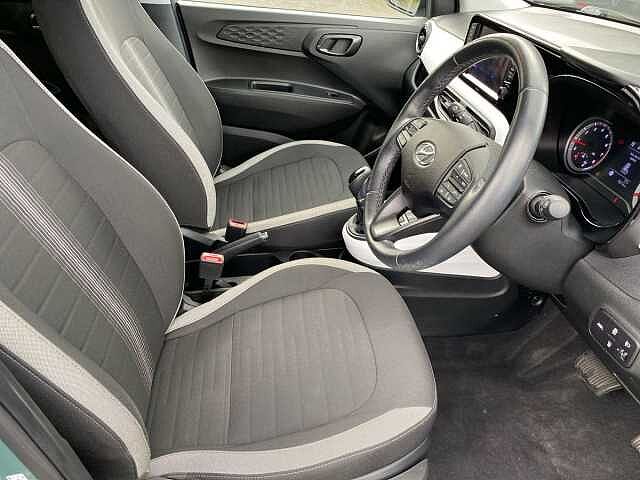 Hyundai i10 1.0 Premium Hatchback 5dr Petrol Auto Euro 6 (s/s) (67 ps)