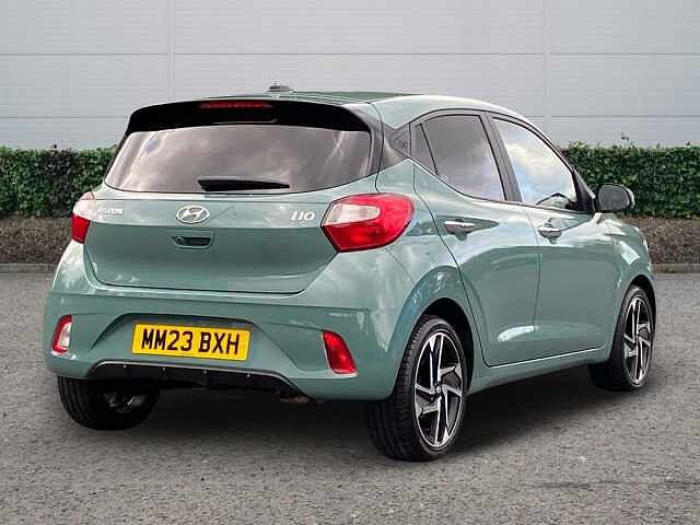 Hyundai i10 1.0 Premium Hatchback 5dr Petrol Auto Euro 6 (s/s) (67 ps)