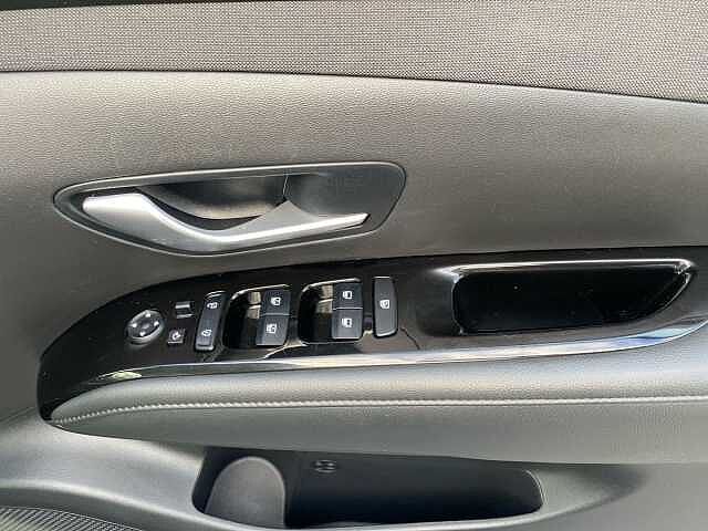 Hyundai TUCSON 1.6 h T-GDi SE Connect SUV 5dr Petrol Hybrid Auto Euro 6 (s/s) (230 ps) Black