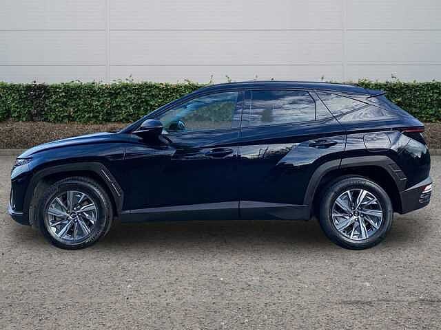 Hyundai TUCSON 1.6 h T-GDi SE Connect SUV 5dr Petrol Hybrid Auto Euro 6 (s/s) (230 ps) Black