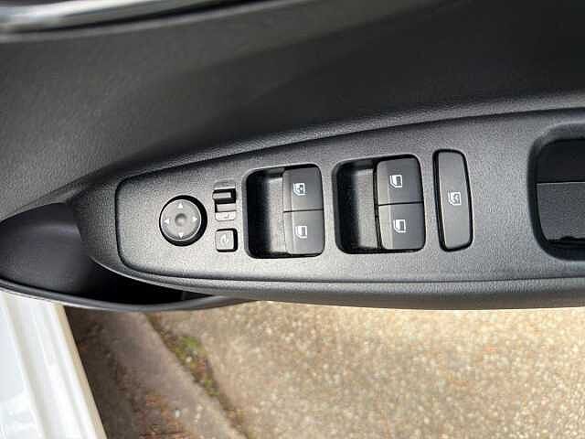 Hyundai I10 1.2 MPi Premium 5dr Auto White