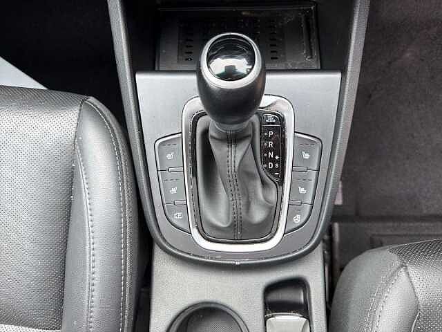 Hyundai KONA 1.6 GDi Hybrid Ultimate 5dr DCT Black