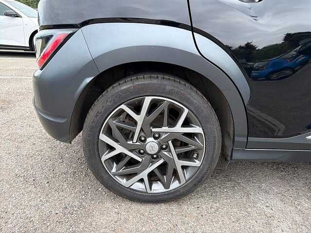 Hyundai KONA 1.6 GDi Hybrid Ultimate 5dr DCT Black