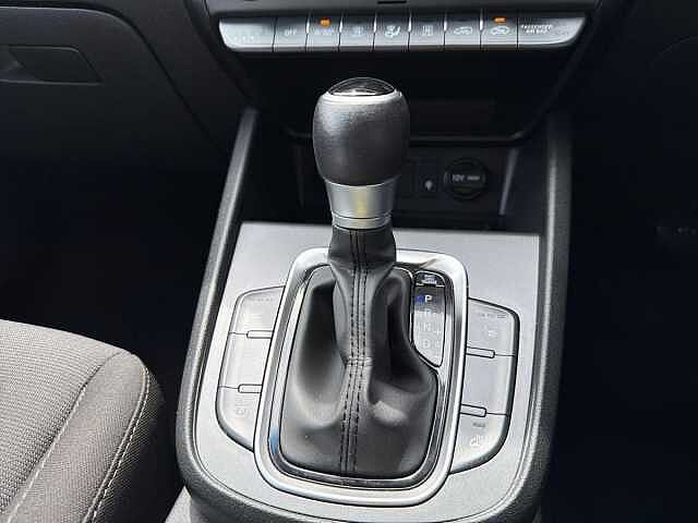 Hyundai KONA 1.6 GDi Hybrid Premium 5dr DCT Black