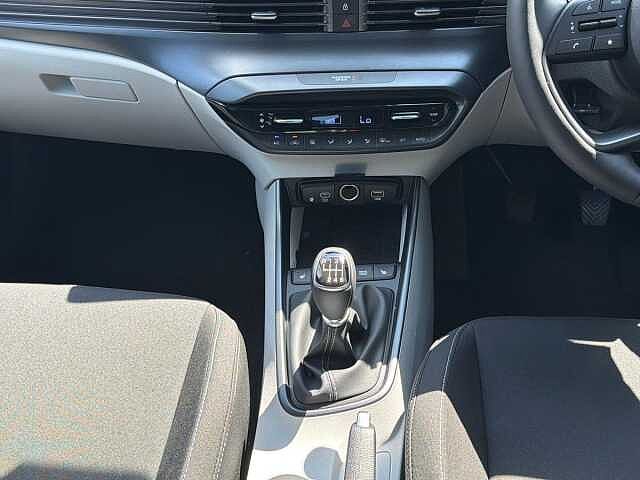 Hyundai I20 1.0T GDi 90 Tech Line 5dr Pearl - Phantom black